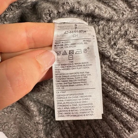 Banana Republic cozy knit turtleneck lambswool cable sweater women’s small gray - Picture 6 of 9